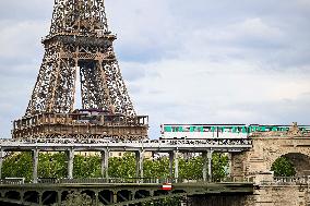 METRO RATP Replacing Line 6 - Paris