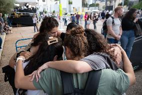 Israelis Celebrate Following Ceasefire Deal - Tel Aviv