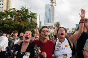 Israelis Celebrate Following Ceasefire Deal - Tel Aviv