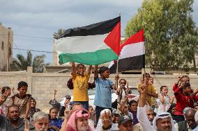 Palestinians Gather Following Gaza Ceasefire Deal - Palestine