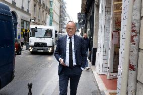 Arrival of party leaders outside the Élysée Palace - Paris AJ