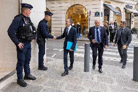 Departure of party leaders outside the Elysee Palace - Paris AJ