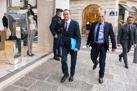 Departure of party leaders outside the Elysee Palace - Paris AJ