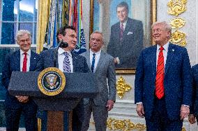 US President Donald Trump announces a drug pricing deal during a press conference in the Oval Office