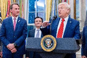 US President Donald Trump announces a drug pricing deal during a press conference in the Oval Office