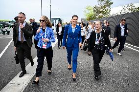 CROWN PRINCESS IN OSAKA