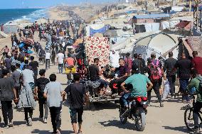 Palestinians Returning to Gaza City - Palestine
