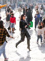 Anne Hathaway filming The Devil Wears Prada 2 in Milan - Italy