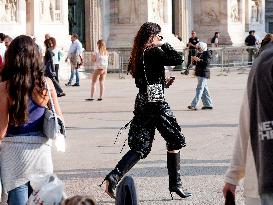 Anne Hathaway filming The Devil Wears Prada 2 in Milan - Italy