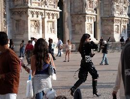 Anne Hathaway filming The Devil Wears Prada 2 in Milan - Italy