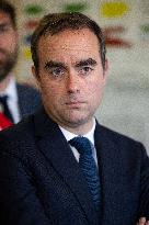 French PM Sebastien Lecornu Visits A Police Station - Hay-les-Roses