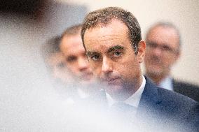 French PM Sebastien Lecornu Visits A Police Station - Hay-les-Roses