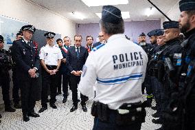 French PM Sebastien Lecornu Visits A Police Station - Hay-les-Roses