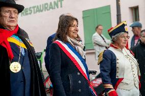 Anne Hidalgo Faced Protesters At Fête des Vendanges - Montmartre