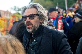 Anne Hidalgo Faced Protesters At Fête des Vendanges - Montmartre