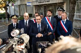 French PM Sebastien Lecornu Visits A Police Station - Hay-les-Roses