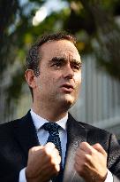 French PM Sebastien Lecornu Visits A Police Station - Hay-les-Roses