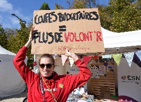 Mobilization Of Associations Against Budget Cuts - Paris