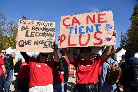 Mobilization Of Associations Against Budget Cuts - Paris