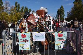 Mobilization Of Associations Against Budget Cuts - Paris