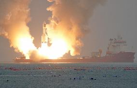 World's Largest Solid Fuel Carrier Rocket Gravity 1 Launched