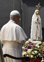 Pope Leo XIV Leads A Prayer Vigil For Peace - Vatican