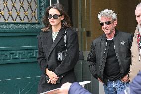 EXCLU 17th Lumiere Film Festival Sean Penn Valeria Nicov Out Of Hotel