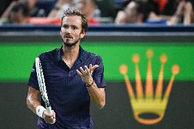 ATP Masters - Semifinal - Arthur Rinderknech defeats Daniil Medvedev - Shanghai