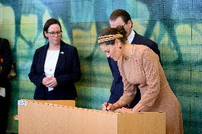 CROWN PRINCESS IN HIROSHIMA