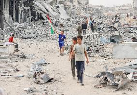 Return to The Ruins of Khan Yunis - Palestine