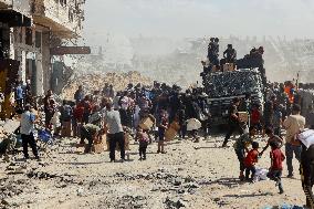 Aid Enters Khan Yunis - Palestine