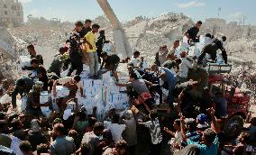 Aid Enters Khan Yunis - Palestine