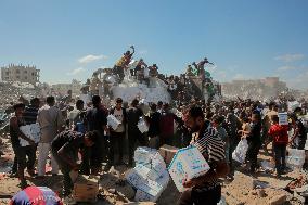 Aid Enters Khan Yunis - Palestine