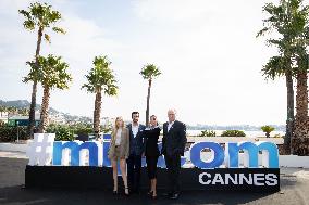 Mipcom 2025 - Live Elevator Pitch Photocall - Cannes