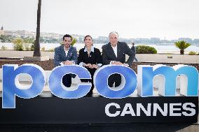 Mipcom 2025 - Live Elevator Pitch Photocall - Cannes