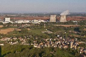 Illustration - Nuclear Power Plants