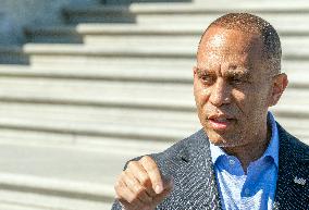 Leader Jeffries Press Conference