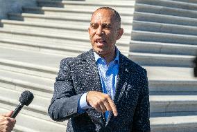 Leader Jeffries Press Conference