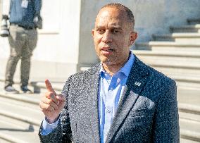 Leader Jeffries Press Conference