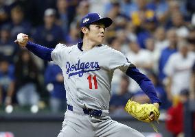 Baseball: Championship Series between Dodgers and Brewers