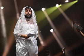 Comedy Show Opens For Matmatah - Paris