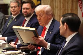 Trump Hosts a bilateral lunch with President Javier Gerardo Milei of Argentina