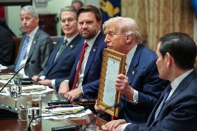 Trump Hosts a bilateral lunch with President Javier Gerardo Milei of Argentina