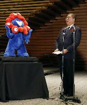 Japan PM Ishiba with expo mascot