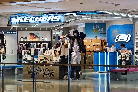 SKECHERS Store