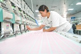 Export Embroidery Products Producing in Huzhou