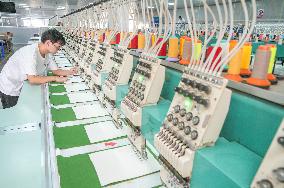 Export Embroidery Products Producing in Huzhou