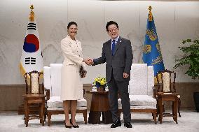 CROWN PRINCESS IN SEOUL