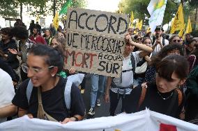 Protest Against the Mercosur Agreement - Paris