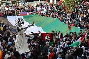 Udine - Manifestazione Pro Palestina prima della partita di calcio Italia Israele